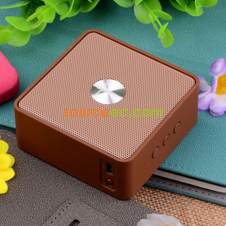 礼品订购蓝牙喇叭广告