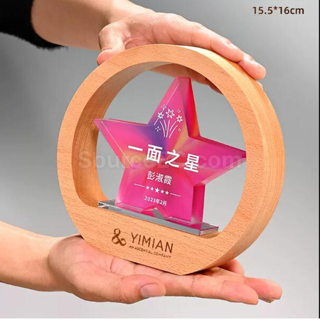 礼品订购木质水晶座广告
