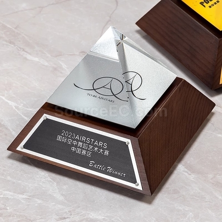 礼品订购实木水晶奖座广告