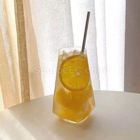 玻璃杯