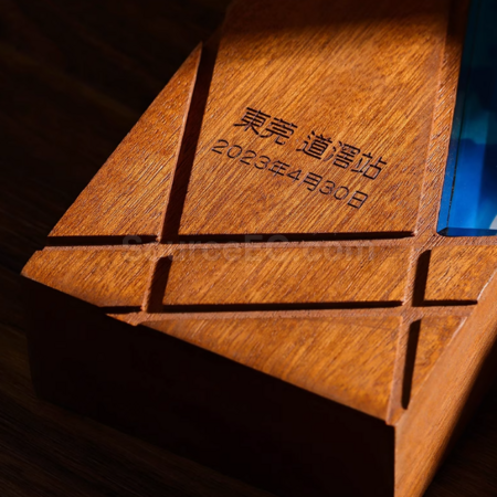 礼品订购实木奖座广告