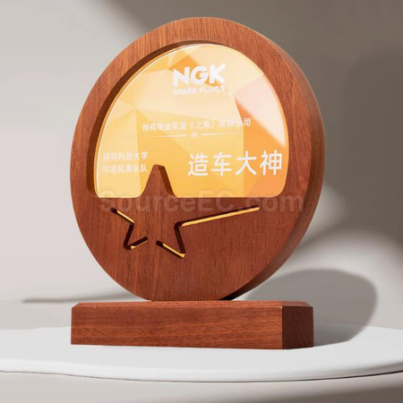 礼品订购实木水晶奖座广告