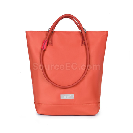 礼品订购轻便防水托特包妈咪袋广告