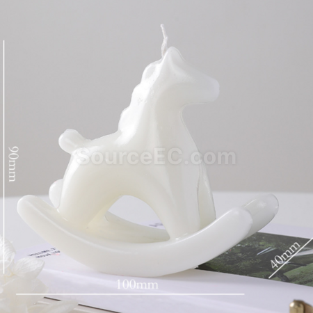 礼品订购新年摇摇马香薰蜡烛广告