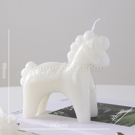 礼品订购新年摇摇马香薰蜡烛广告