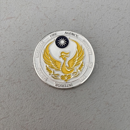 奖盃, 奖座, 奖牌, 金属奖杯, 比赛奖牌, 纪念牌, 纪念币, 木盾牌, 银碟, 锦旗, 桌旗, 旗帜, 金属襟章, 定制胸章, 制作名牌, 马口铁牌, 比赛奖品, 徽章, 礼品, 广告赠品, 纪念品, 礼品公司, 定制礼品, 商务礼品, 宣传礼品, 环保礼品, 文具, 自订纪念品, 礼物, 礼物包装