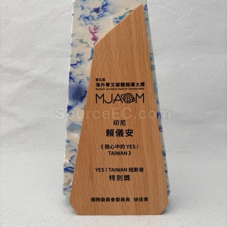 水晶礼品, 水晶纪念品, 水晶奖座, 水晶奖盃, 水晶座, 水晶杯, 水晶奖牌, 水晶纸镇, 琉璃水晶, 定制水晶座, 订做水晶, 纪念座, 雕刻水晶, 3D水晶, 印刷水晶, 礼品, 广告赠品, 纪念品, 礼品公司, 定制礼品, 商务礼品, 宣传礼品, 文具, 自订纪念品, 礼物, 礼物包装