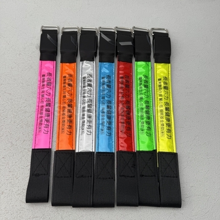 运动礼品, 比赛纪念品, 运动臂包, 比赛号码布, 护腕, 头带, 速干衫, 鞋带, 运动毛巾, 运动袜子, 跳绳, 定制腰包, 礼品, 广告赠品, 纪念品, 礼品公司, 定制礼品, 商务礼品, 宣传礼品, 广告赠品, 环保礼品, 文具, 自订纪念品, 礼物, 礼物包装