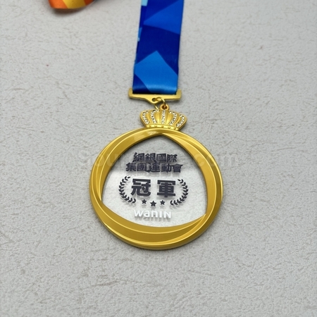 奖盃, 奖座, 奖牌, 金属奖杯, 比赛奖牌, 纪念牌, 纪念币, 木盾牌, 银碟, 锦旗, 桌旗, 旗帜, 金属襟章, 定制胸章, 制作名牌, 马口铁牌, 比赛奖品, 徽章, 礼品, 广告赠品, 纪念品, 礼品公司, 定制礼品, 商务礼品, 宣传礼品, 环保礼品, 文具, 自订纪念品, 礼物, 礼物包装