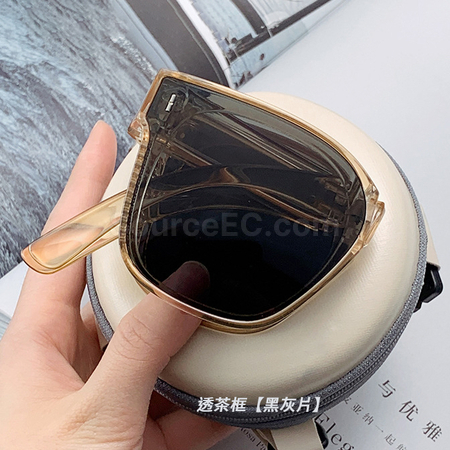 礼品订购外挂式折叠墨镜广告