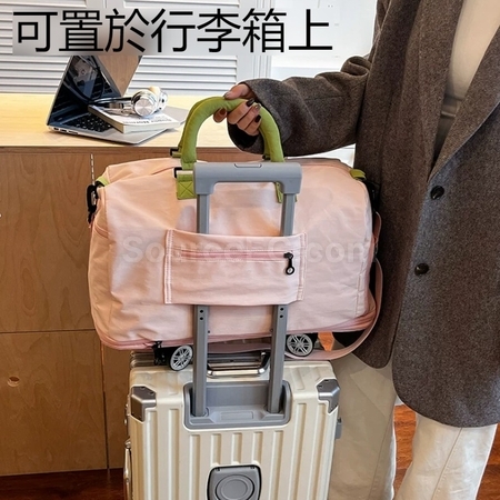 礼品订购滑轮旅行双层收纳袋广告