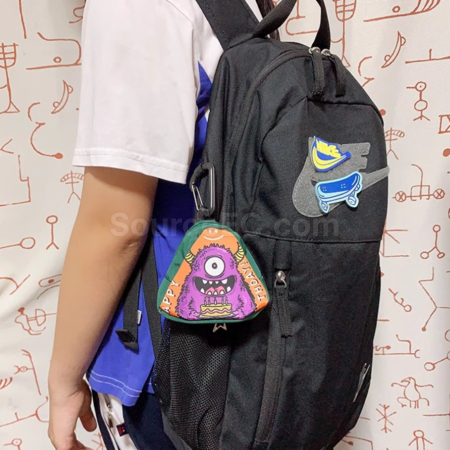 礼品订购多巴胺旅游手提绳零钱包广告