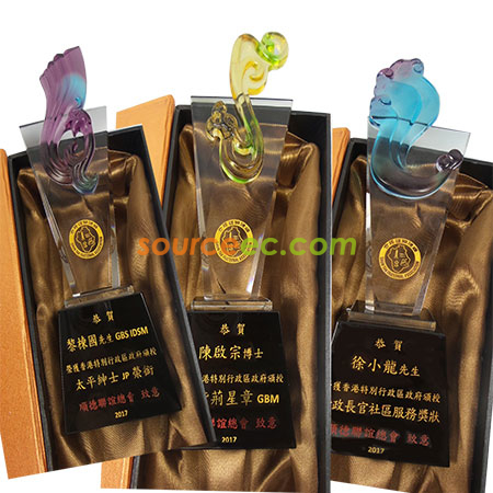 水晶礼品, 水晶纪念品, 水晶奖座, 水晶奖盃, 水晶座, 水晶杯, 水晶奖牌, 水晶纸镇, 琉璃水晶, 定制水晶座, 订做水晶, 纪念座, 雕刻水晶, 3D水晶, 印刷水晶, 礼品, 广告赠品, 纪念品, 礼品公司, 定制礼品, 商务礼品, 宣传礼品, 文具, 自订纪念品, 礼物, 礼物包装